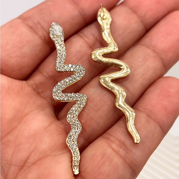 Gold snake statement earrings- snake rhinestone earrings- gold drop earrings - Picture 5 of 6